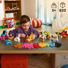 Stavebnice LEGO® Classic 11045 Pestrobarevné kreativní kostky 

 obrázek produktu 9 z 10