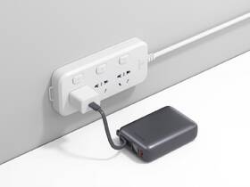 Powerbanka Swissten s integrovaným kabelem USB-C, 45W 20000 mAh stříbrná

 obrázek produktu 2 z 6