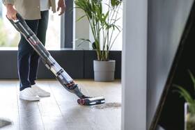 Tyčový vysavač Hoover HFX10H 011 černý/růžový

 obrázek produktu 20 z 43