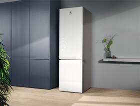 Chladnička s mrazničkou Electrolux LNT7ME34G1 bílá

 obrázek produktu 9 z 13