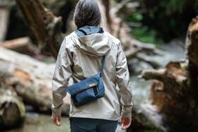 Pouzdro Peak Design Field Pouch (v2) modrá barva
