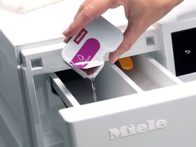 Prací prostředek Miele Caps WoolCare na vlnu a jemné prádlo (9 ks) 

 obrázek produktu 2 z 4