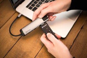 USB Flash Verbatim Keypad Secure, 128GB USB 3.0 černý

 obrázek produktu 9 z 11