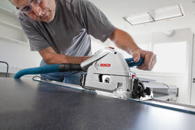 Ponorná pila Bosch Professional GKT 55 GCE 

 obrázek produktu 3 z 12