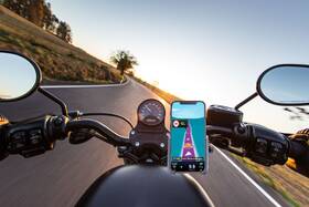 Držák na mobil CellularLine Rider Steel na řídítka pro motorku i kolo černý

 obrázek produktu 3 z 3