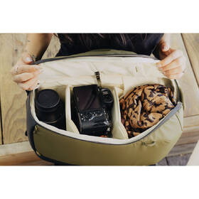 Batoh Peak Design Everyday Backpack 15L Zip khaki

 obrázek produktu 4 z 7