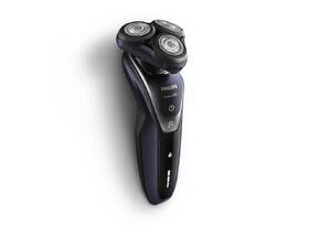 Holicí strojek Philips S5520/45 černý

 obrázek produktu 14 z 15