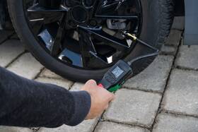 Kompresor Bosch PNE 0.603.947.500 černý

 obrázek produktu 4 z 6