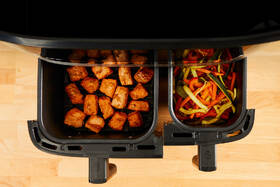 Fritéza horkovzdušná Tefal EY905D10 Dual Easy Fry & Grill 5,2 l + 3,1 l 

 obrázek produktu 6 z 10