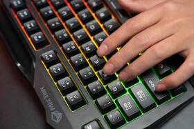 Klávesnice s myší Meetion C490, US layout + headset + mouse pad podložkou a sluchátky černá

 obrázek produktu 14 z 19