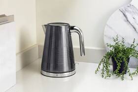 Rychlovarná konvice RUSSELL HOBBS 25240-70 Geo Steel 

 obrázek produktu 6 z 7