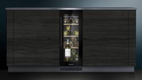 Vinotéka Siemens KU20WVHF0 černá barva
