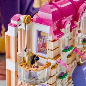 Stavebnice LEGO® Friends 42704 Grand Hotel v městečku Heartlake 

 obrázek produktu 5 z 8
