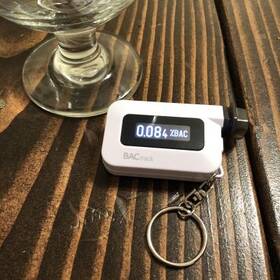Alkoholtester BACtrack BACtrack C6 

 obrázek produktu 4 z 7