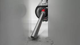 Tyčový vysavač Dyson V10 Total Clean stříbrný

 obrázek produktu 5 z 9