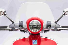 Elektrická motorka Beneo Vespa 946 červená

 obrázek produktu 15 z 15