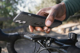 Kryt na mobil Peak Design Everyday Case na Apple iPhone 14 Pro šedý

 obrázek produktu 3 z 4