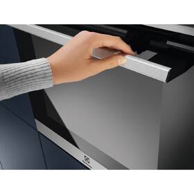 Trouba Electrolux EOF6P76X2 nerez
