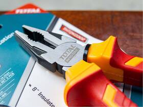 Sada kleští Total tools THT2K0302 (3 ks) 

 obrázek produktu 1 z 3
