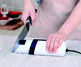 Brousek Guzzanti GZ 001 bílý

 obrázek produktu 1 z 5