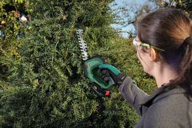 Nůžky na trávu Bosch AdvancedShear 18 (s baterií) 

 obrázek produktu 6 z 7