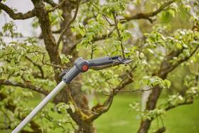 Nůžky na větve Gardena 14776-20 (s baterií) 

 obrázek produktu 2 z 5