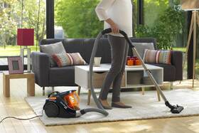 Podlahový vysavač Rowenta Compact Power RO3753EA černý/oranžový

 obrázek produktu 9 z 12