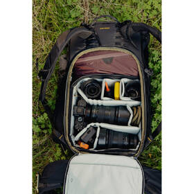 Batoh Peak Design Outdoor Backpack 45L zelený

 obrázek produktu 6 z 11