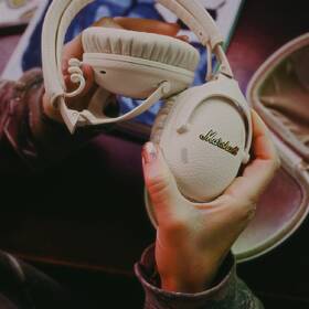 Sluchátka Marshall Monitor III A.N.C Cream krémová

 obrázek produktu 14 z 14