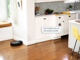 Robotický vysavač iRobot Roomba j7 černá barva
