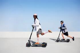 Elektrická koloběžka Segway eKickscooter Ninebot E3 Pro E antracitová

 obrázek produktu 28 z 35