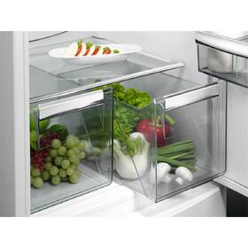 Chladnička s mrazničkou AEG FlexiShelf SCE818D3LC bílá

 obrázek produktu 4 z 10
