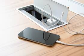 Nabíječka do sítě FIXED GaN USB, 2x USB-C PD, 65W bílá

 obrázek produktu 8 z 10