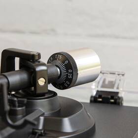 Gramofon Crosley C6B černý

 obrázek produktu 6 z 7