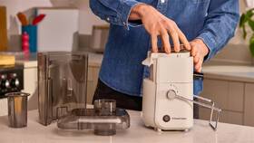 Odšťavňovač RUSSELL HOBBS Juice Luxe Stone 28770-56 béžový

 obrázek produktu 5 z 21