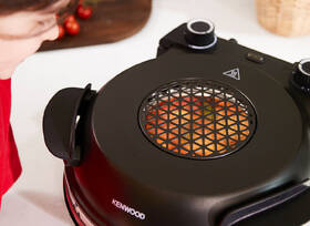 Pec na pizzu KENWOOD KPO10.000BK černá

 obrázek produktu 9 z 10