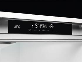 Americká lednice AEG RMB76121NX nerez

 obrázek produktu 3 z 5