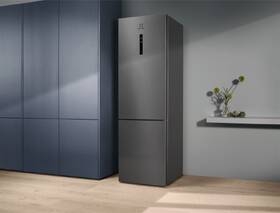 Chladnička s mrazničkou Electrolux LNT7ME34X2 nerez

 obrázek produktu 13 z 14