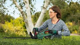 Nůžky na živý plot Bosch UniversalHedgeCut 18-55 (s baterií) 

 obrázek produktu 5 z 6