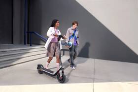 Elektrická koloběžka Segway eKickscooter Ninebot E3 Pro E antracitová

 obrázek produktu 33 z 35