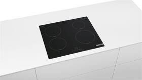 Indukční varná deska Bosch PUE611BB5D černá barva
