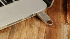 USB Flash Kingston 64GB kovový

 obrázek produktu 7 z 7