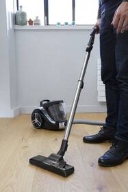 Podlahový vysavač Rowenta RO4881EA Compact Power Cyclonic 

 obrázek produktu 8 z 24