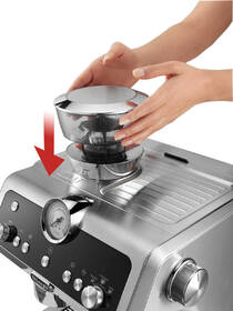 Espresso De'Longhi EC9335.M 

 obrázek produktu 13 z 34