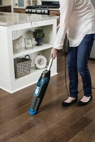 Parní mop Bissell 2113N PowerFresh Titanium černý/modrý/titanium

 obrázek produktu 3 z 8