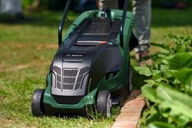 Sekačka Bosch UniversalRotak 550 0.600.8B9.105 

 obrázek produktu 1 z 3