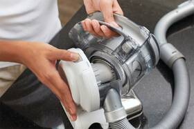 Akumulátorový vysavač Black-Decker PD1820L-QW 

 obrázek produktu 11 z 12