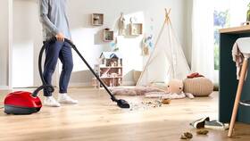 Podlahový vysavač Bosch BGL41PET2H červený

 obrázek produktu 10 z 17