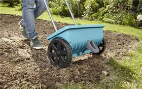 Rozmetadlo hnojiv Gardena 0432-20 

 obrázek produktu 8 z 9