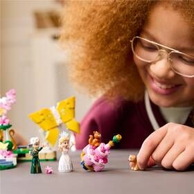 Stavebnice LEGO® Wicked 75688 Glinda a její svatba 

 obrázek produktu 8 z 8